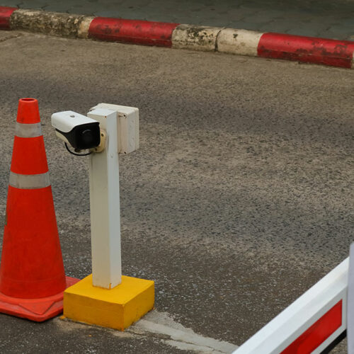 5 reasons why businesses need reflective traffic cones